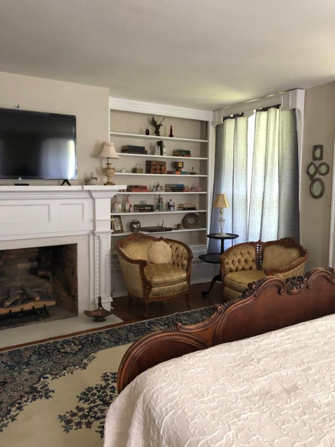 The Montgomery Bed & Breakfast *